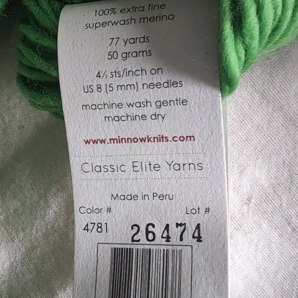 Jill Eaton Minnow  MerinoGreen Yarn - Picture 3 of 3